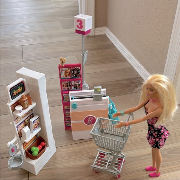 Barbie Supermarket Shopping - Picture 1 of 9